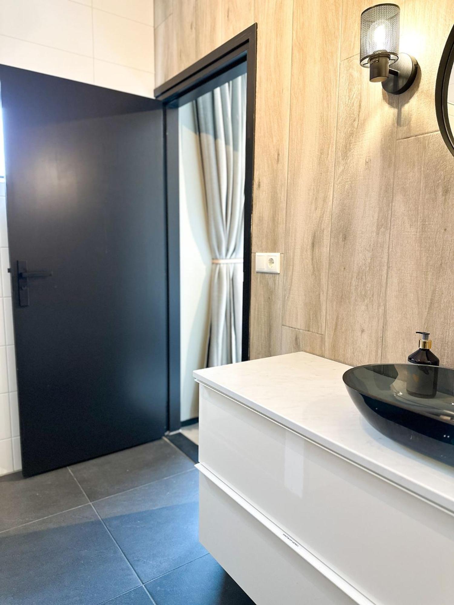 Bed & Breakfast Waterpoort - Incl Gratis Licht Ontbijt En Parking Sneek Exterior photo